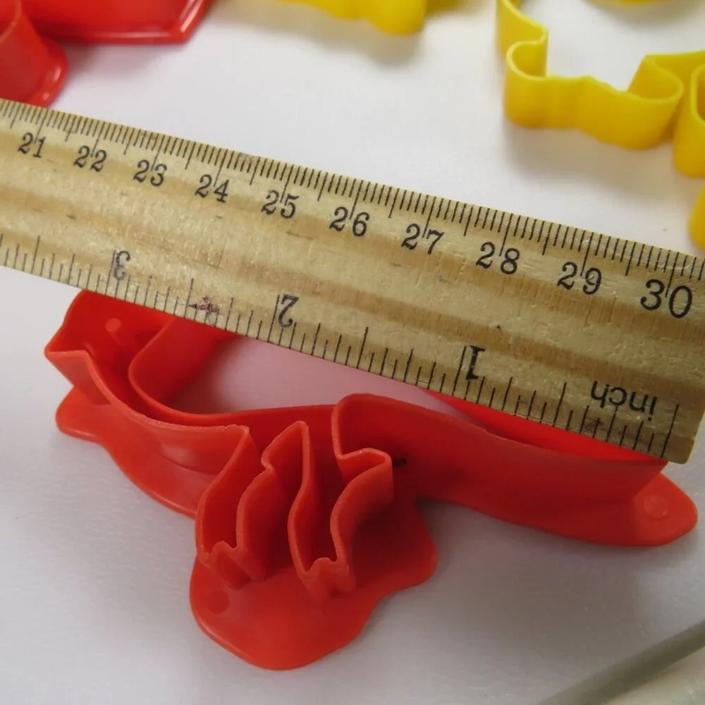Variety of (14) Cookie Cutters for all seasons